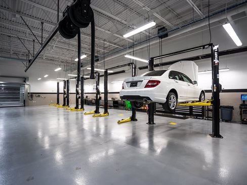 Used 2017 Ford F150 Lariat w/ Equipment Group 502A Luxury AWD/4WD image 36