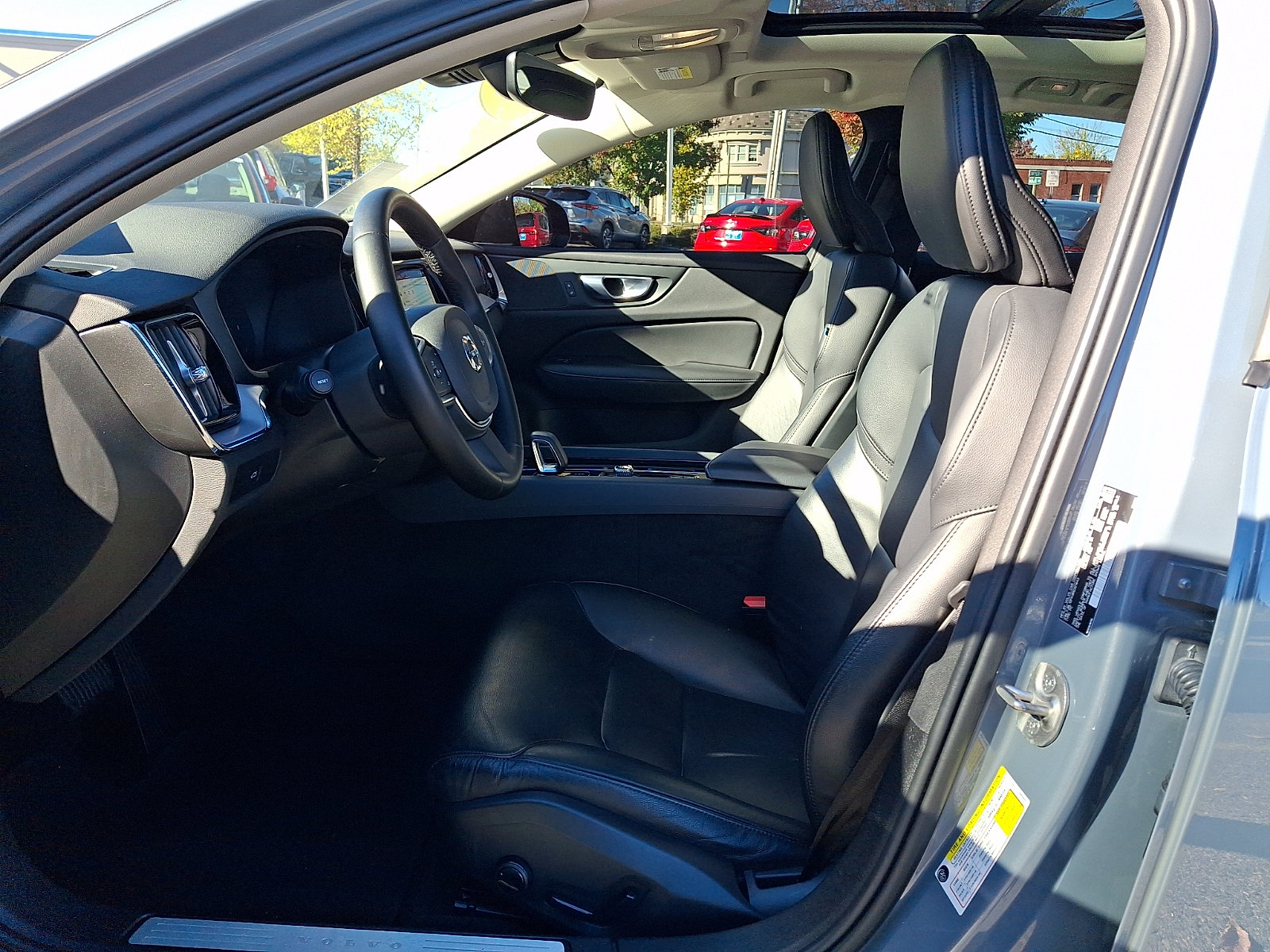 Used 2024 Volvo S60 B5 Core FWD image 13