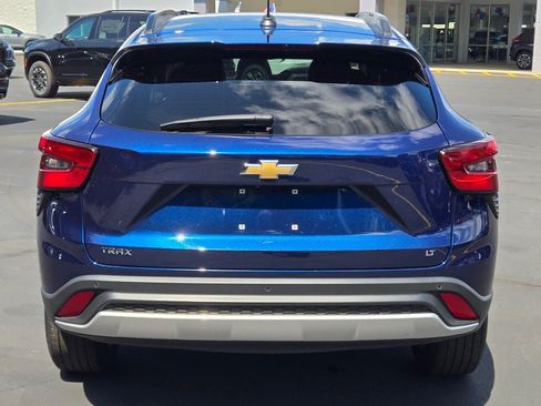 Used 2024 Chevrolet Trax LT w/ Driver Confidence Package FWD image 13