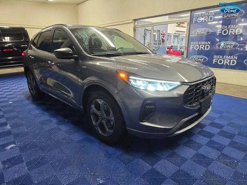 Used 2023 Ford Escape ST-Line image 1