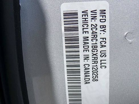 Used 2024 Chrysler Pacifica Touring-L FWD image 26