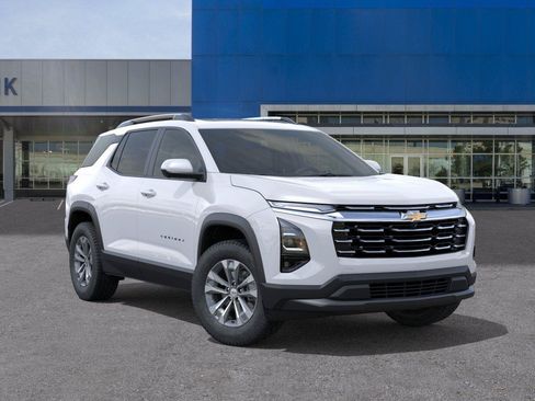New 2026 Chevrolet Equinox LT w/ Safety and Technology Package FWD image 7