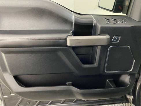 Used 2018 Ford F150 Platinum w/ Equipment Group 701A Luxury image 11