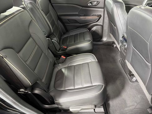 Used 2022 GMC Acadia Denali w/ Denali Ultimate Package image 13