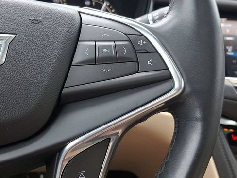 Used 2018 Cadillac XT5 Luxury w/ Driver Awareness Package FWD image 21