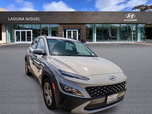 Used 2023 Hyundai Kona SEL w/ Convenience Package FWD image 1