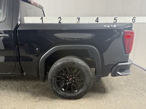 Used 2024 GMC Sierra 1500 Pro w/ Graphite Edition AWD/4WD image 5