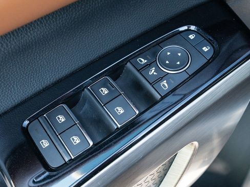 Used 2022 Nissan Pathfinder Platinum w/ Lighting Package (N93) image 26