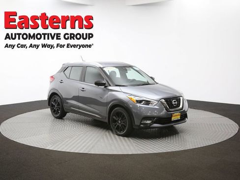 Used 2020 Nissan Kicks SR FWD image 46