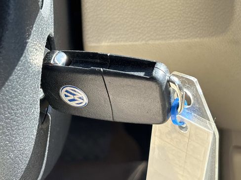 Used 2009 Volkswagen Eos Lux image 34