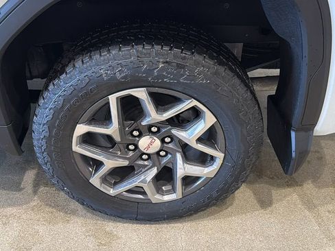 New 2026 GMC Sierra 1500 SLT w/ SLT Premium Plus Package image 10