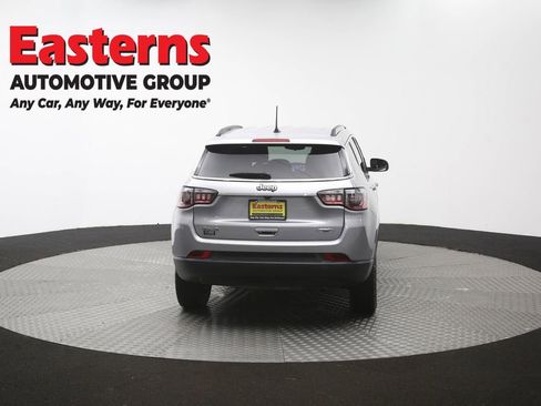 Used 2022 Jeep Compass Latitude AWD/4WD image 36