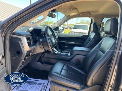 Used 2024 Ford Expedition Max XLT image 10