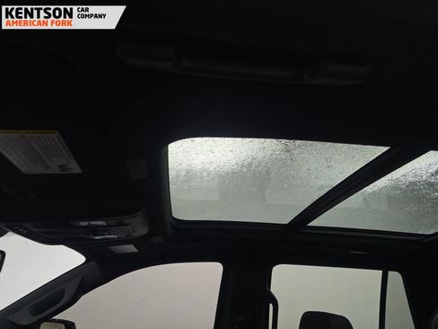 Used 2025 GMC Yukon Denali w/ Sun & Power Step Package image 9