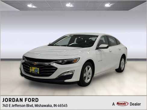 Used 2024 Chevrolet Malibu LT FWD image 1
