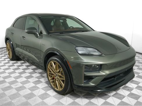 Used 2025 Porsche Macan Turbo Electric AWD/4WD image 2