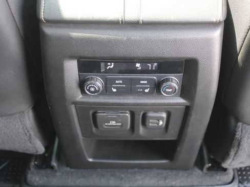 Used 2022 Chevrolet Traverse Premier w/ Redline Edition FWD image 18