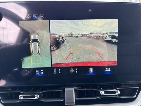 New 2026 Chevrolet Equinox LT w/ Safety and Technology Package AWD/4WD image 16