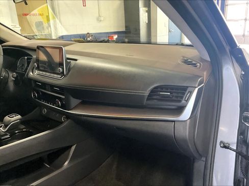 Certified 2023 Nissan Rogue SV w/ SV Premium B Package image 13