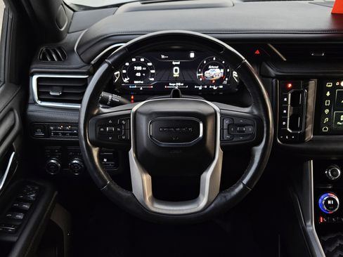 Used 2023 GMC Yukon XL Denali w/ Denali Reserve Package image 14