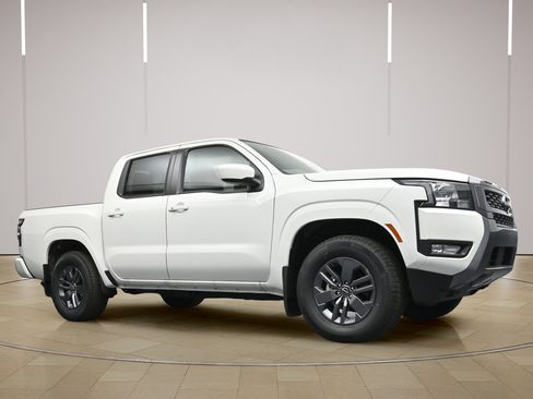 Certified 2025 Nissan Frontier SV w/ SV Convenience Package RWD image 23