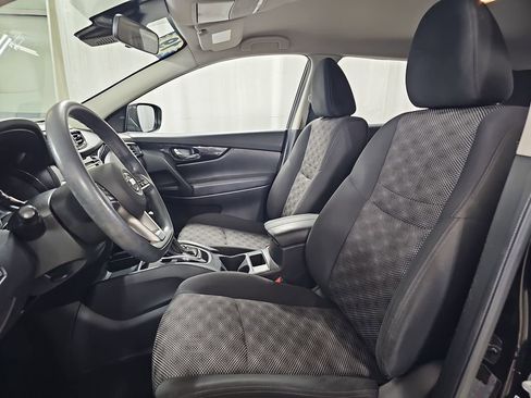 Used 2019 Nissan Rogue Sport SV image 18