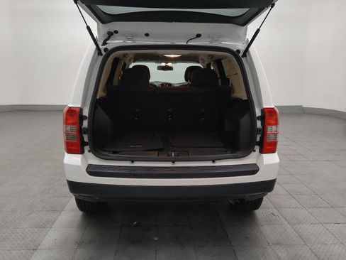 Used 2016 Jeep Patriot Latitude AWD/4WD image 29