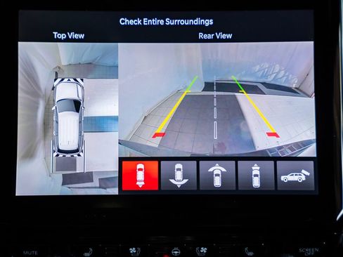 New 2025 Jeep Grand Cherokee Overland image 41