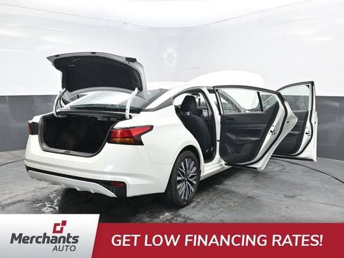 Used 2025 Nissan Altima 2.5 SV FWD image 49