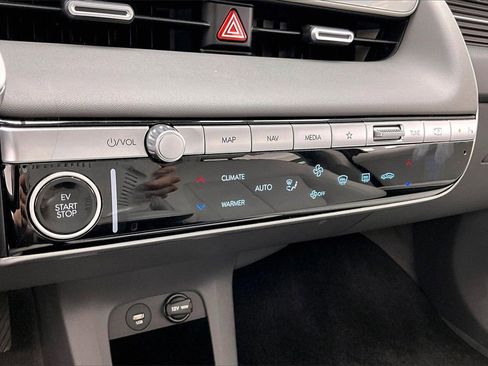 Used 2024 Hyundai Ioniq 5 Limited image 31