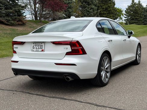 Used 2020 Volvo S60 T5 Momentum FWD image 3