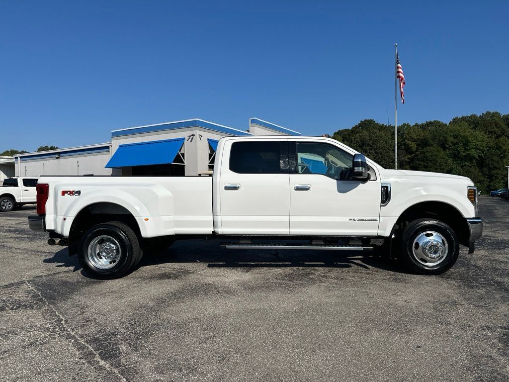 Used 2019 Ford F350 Lariat w/ Chrome Package AWD/4WD image 2