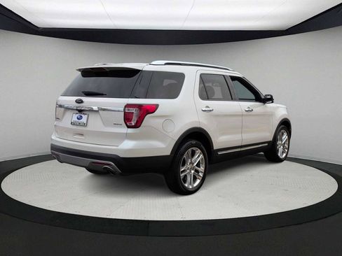 Used 2016 Ford Explorer Limited w/ Equipment Group 301A image 8