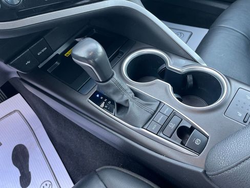 Certified 2024 Toyota Camry XLE image 28