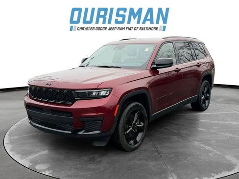 Used 2023 Jeep Grand Cherokee L Laredo image 2