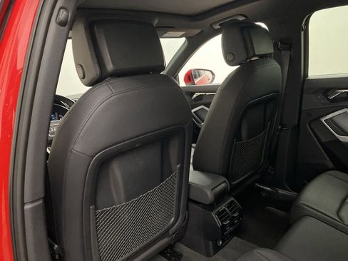 Used 2024 Audi Q3 2.0T Premium image 16