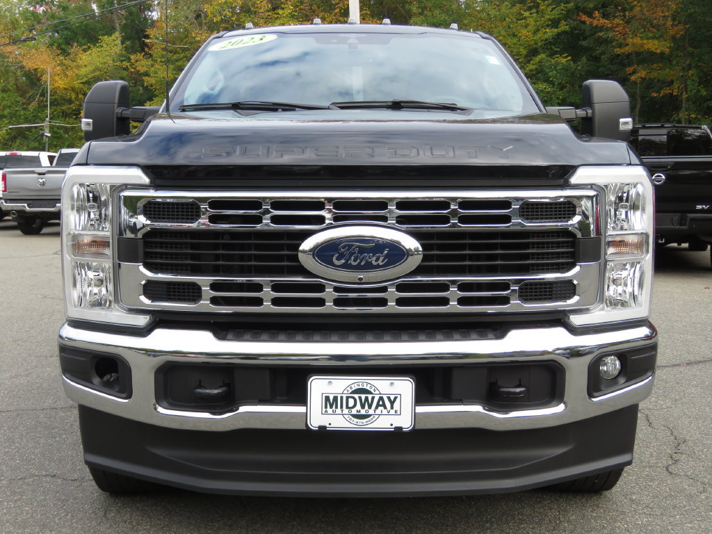 Used 2023 Ford F250 XLT w/ 360-Degree Camera Package AWD/4WD image 2