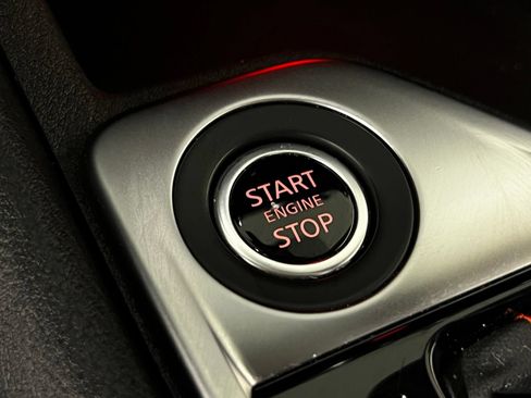 Used 2025 Nissan Sentra SR FWD image 20