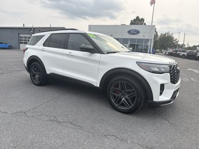 Used 2025 Ford Explorer ST