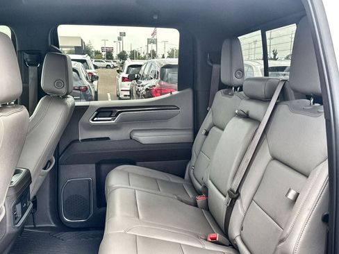 Used 2024 Chevrolet Silverado 1500 LT Trail Boss w/ Convenience Package II AWD/4WD image 24
