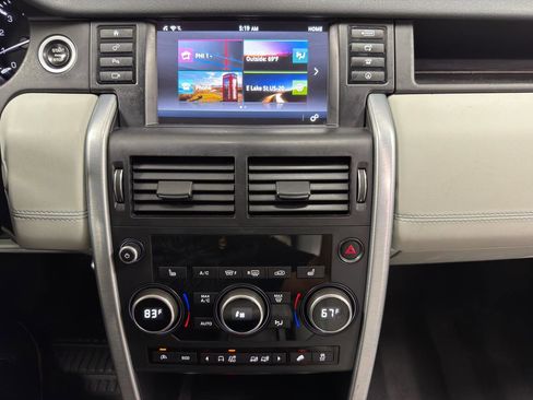 Used 2016 Land Rover Discovery Sport SE image 20