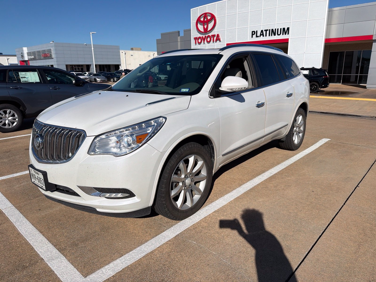 Used 2017 Buick Enclave Premium w/ Experience Buick Package FWD image 8