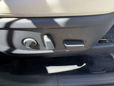 Used 2024 Hyundai Palisade Limited image 12