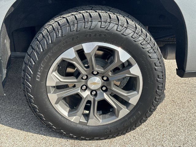 Used 2023 Chevrolet Silverado 1500 High Country w/ Technology Package AWD/4WD image 33