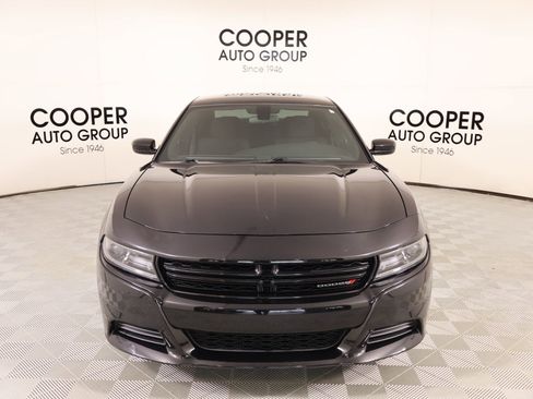 Used 2020 Dodge Charger SXT w/ Blacktop Package RWD image 9