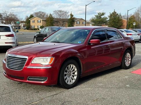 Used 2014 Chrysler 300 image 8