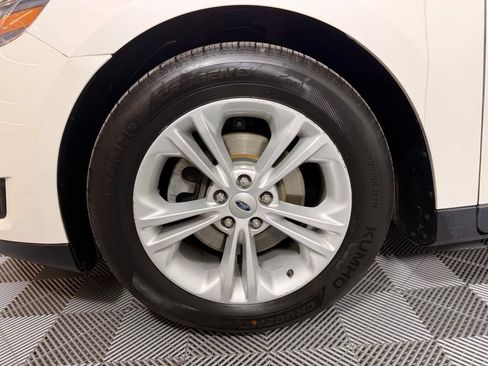 Used 2017 Ford Taurus SEL w/ Equipment Group 201A FWD image 14