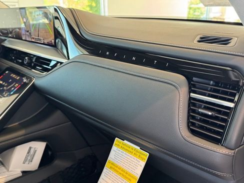 Certified 2026 INFINITI QX80 Luxe w/ Exterior Package image 25