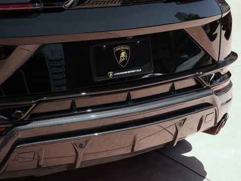 Used 2024 Lamborghini Urus Performante AWD/4WD image 24