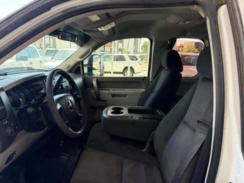 Used 2011 Chevrolet Silverado 2500 W/T image 5